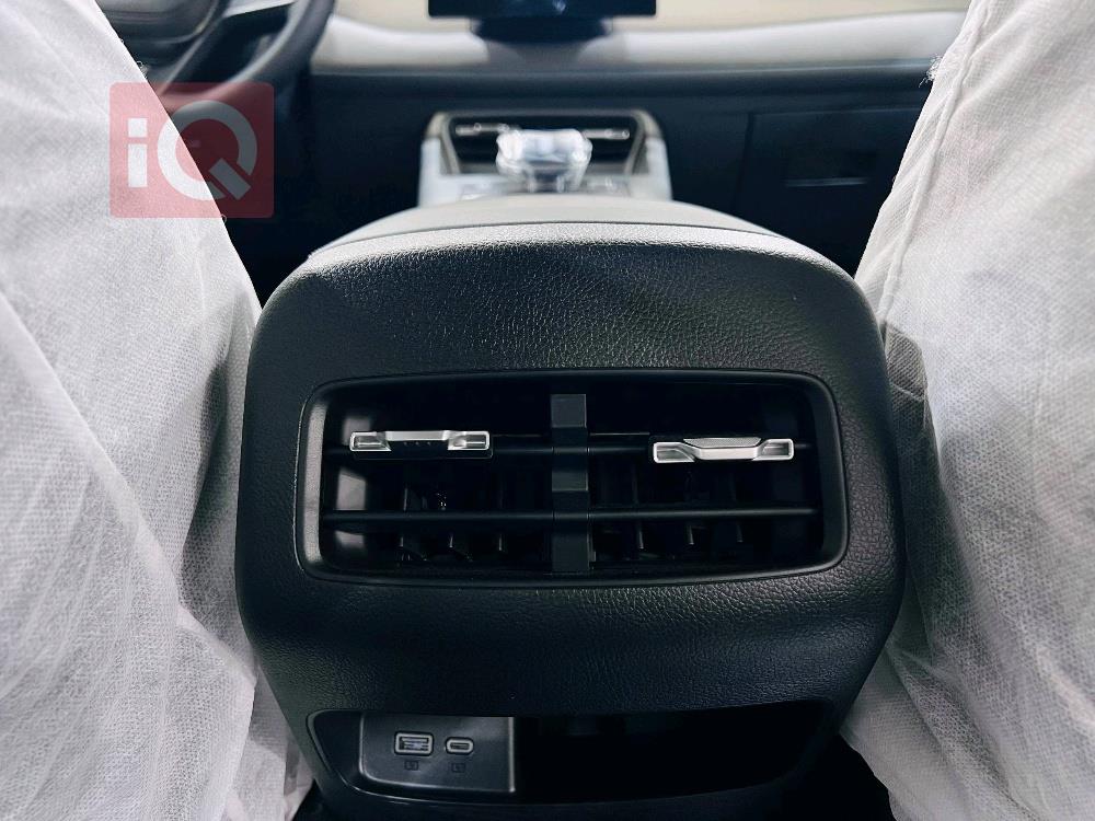 بي واي دي Qin Plus